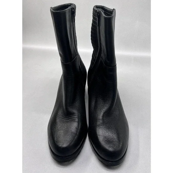Vaneli Black Leather Zip Up Ankle Booties Boots Women's Size 7.5M - Picture 3 of 6